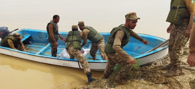 Pakistan’daki Selde 111 Kişi Öldü