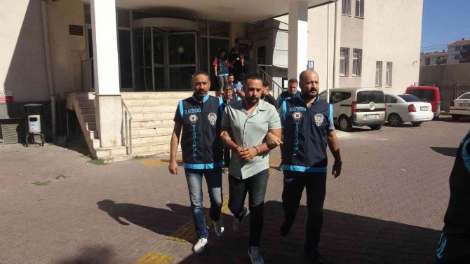 Araç Kiralayanlara Boş Senet İmzalattılar, ’Arıza Var’ Deyip 17 Kişiyi Mağdur Ettiler