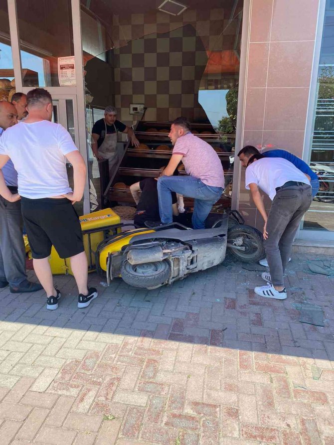 Motosikleti Çaldı Kaçarken Kaza Yaparak Yaralandı