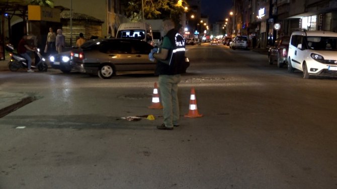 Sokak Ortasında Kadını 5 Yerinden Bıçakladı