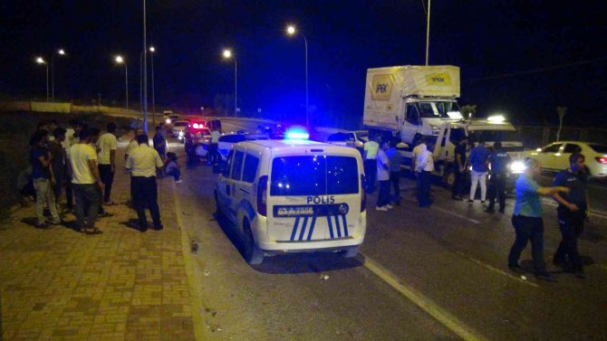 Şanlıurfa’da Kamyonet İle Otomobil Çarpıştı: 5 Yaralı