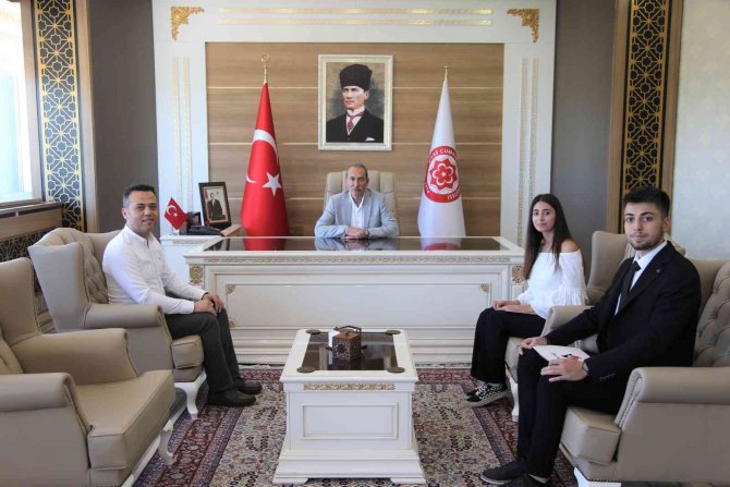 Cumhuriyet Üniversitesi Öğrencileri Proje Yarışmasında Teşvik Ödülü Kazandı