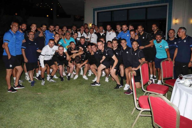 Altay, Kamp Yorgunluğunu Barbekü Partisi İle Attı