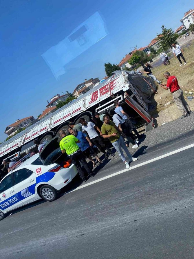 İ̇nanılmaz Kurtuluş: Kağıt Gibi Ezilen Bu Araçtan Yara Almadan Çıktı