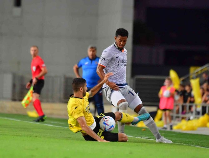 Uefa Avrupa Konferans Ligi: Maccabi Netanya: 0 - Medipol Başakşehir: 1 (İ̇lk Yarı)