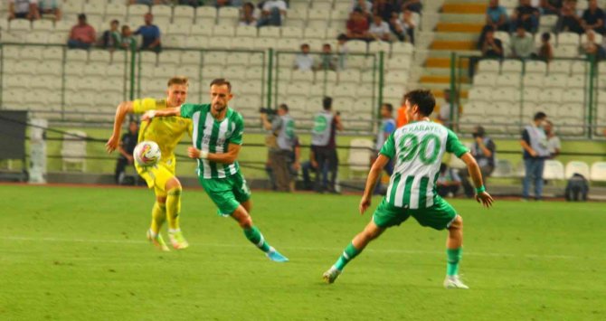 Uefa Konferans Ligi: Konyaspor: 2 - Bate Borisov: 0 (İ̇lk Yarı)