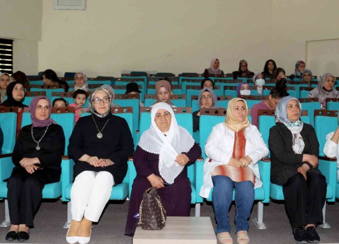 Van’da ‘Erken Yaşta Evlilik’ Konulu Seminer