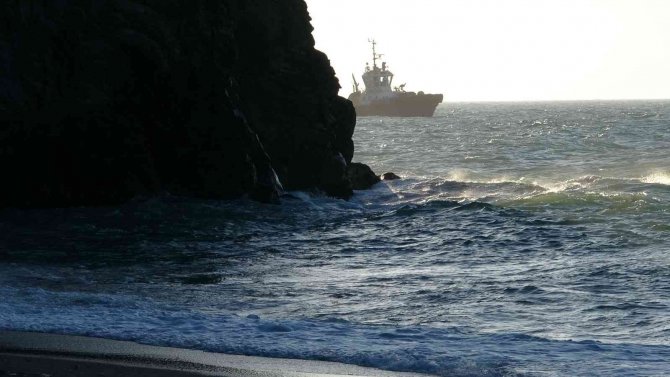 Zonguldak’ta Denizde Dalgalara Kapılan Genç Kayboldu