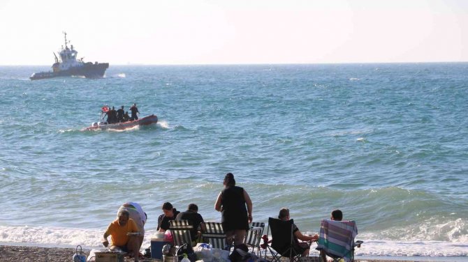 Zonguldak’ta Denizde Dalgalara Kapılan Genç Kayboldu