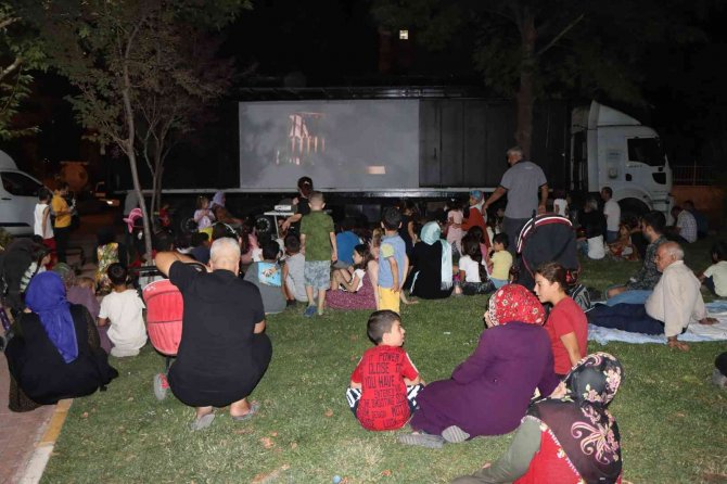 Açık Hava Sineması Miniklerle Buluştu