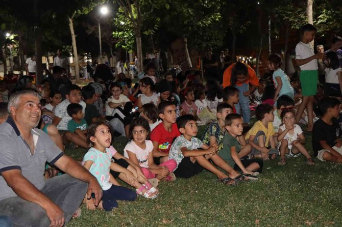 Açık Hava Sineması Miniklerle Buluştu