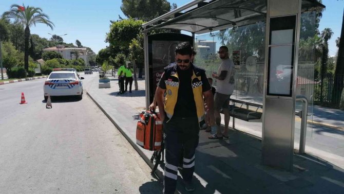 Turist Çocuk, Gereğinden Fazla Yolcu Taşınan Minibüste Baygınlık Geçirdi