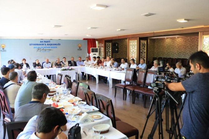 Ak Parti Milletvekili Eker: “Gazetecilerin Konut Sahibi Olması İçin Süreci Hızlandıracağız”