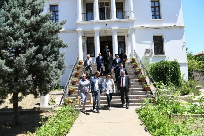 Ak Parti’li Turan: “Rum Vatandaşlarımızın Haklarına Saygı Duyuyoruz, Aynı Saygıyı Yunan Makamlarından Bekliyoruz”