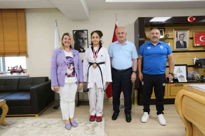 Başkan Zeki Aygün, Avrupa Ve Türkiye 3.’sü Ege Önder’i Makamında Ağırladı