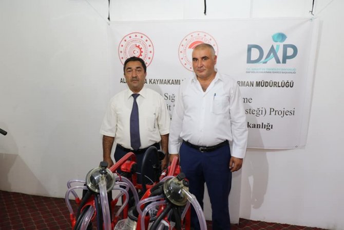 Elazığ’da 52 Üreticiye Süt Sağım Makinası Dağıtıldı