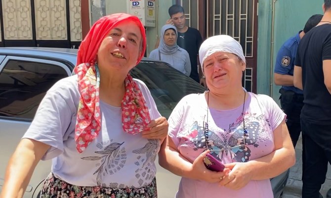 Öldü Sandılar, Yürüyerek Geldi