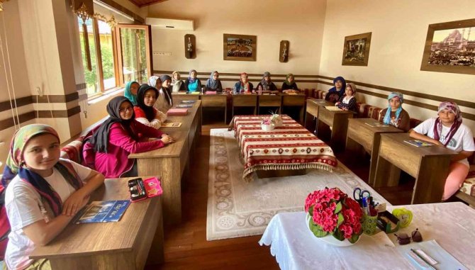 Başiskele Belediyesi’nin Kur’an Kursları Devam Ediyor