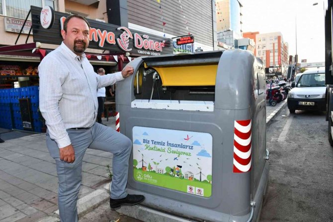 Çiğli’de 3700 Litrelik Yeni Konteynerler Alındı