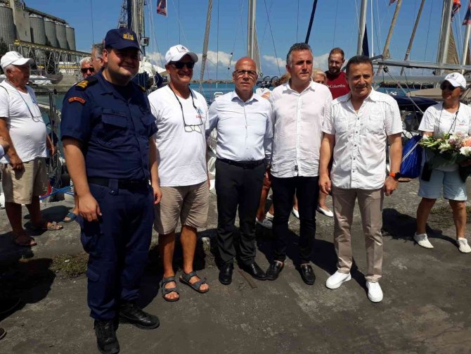 Daddralli’ye Katılan 22 Yat Hopa Limanı’na Demir Attı