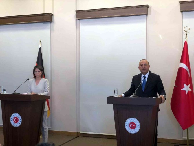 Bakan Çavuşoğlu: “Terör Örgütlerine Kucak Açılması Müttefiklik Ruhuyla Bağdaşmaz“