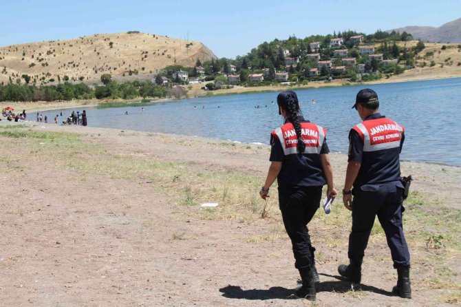 Elazığ’da Jandarma Ekipleri, Vatandaşları Suda Boğulmalara Karşı Bilgilendirdi
