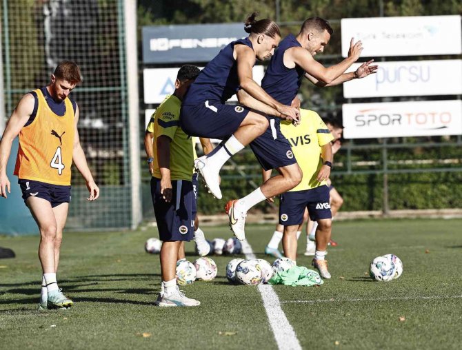 Fenerbahçe, Slovacko Maçı Hazırlıklarına Başladı