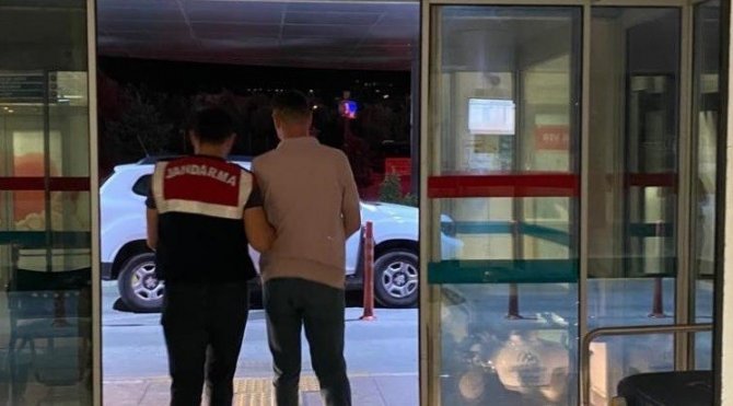 İ̇zmir Merkezli Fetö Operasyonunda 8 Tutuklama