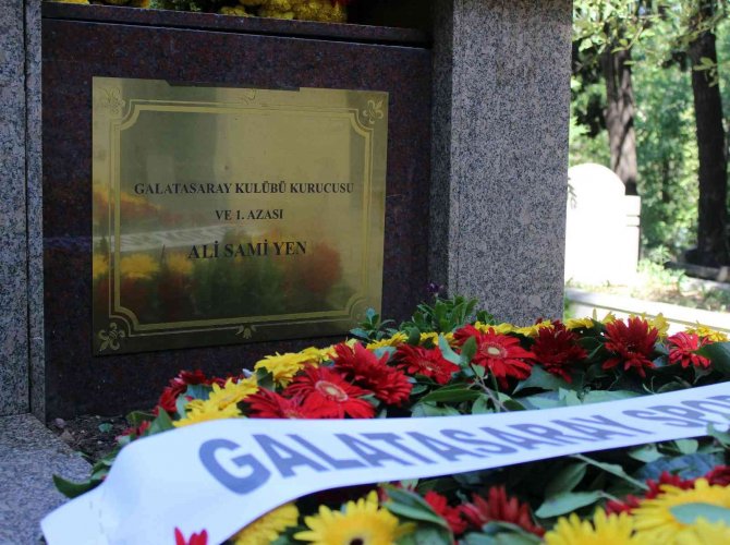 Ali Sami Yen Kabri Başında Anıldı