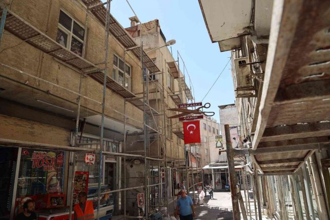 Kilis’te Dış Cephe Giydirme Ve Kaplama Çalışmaları Devam Ediyor