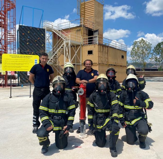 Stajyer İtfaiyecilere Sıkı Eğitim