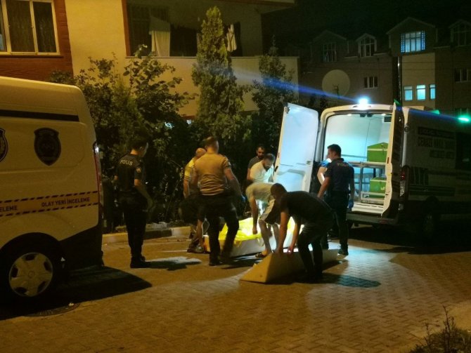 Hamile Eşi Evi Terk Eden 35 Yaşındaki Adam Evinde Ölü Bulundu
