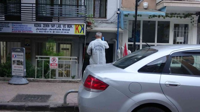 40 Yaşındaki Kadın Evinde Ölü Bulundu