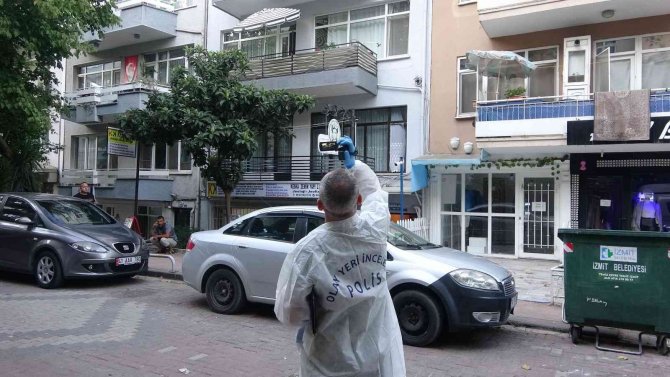 40 Yaşındaki Kadın Evinde Ölü Bulundu