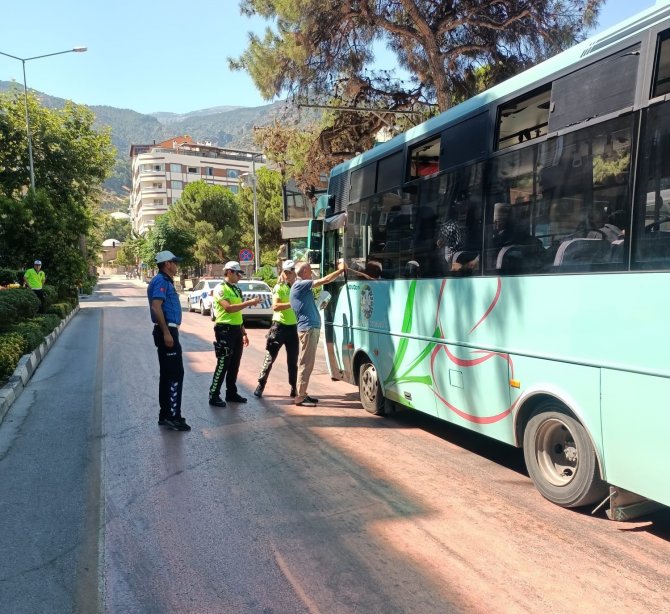 Manisa’da Toplu Ulaşım Araçları Ve Ticari Taksilere Sıkı Denetim