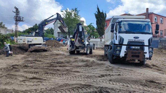 Başkan Tavlı: “Tekkiraz Mahallemize Yakışır Bir Meydanı Hemşerilerimize Kazandıracağız”