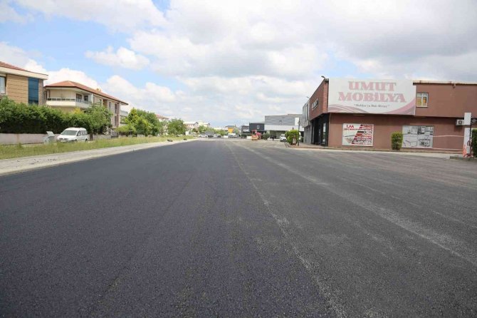 Serdivan’da 7 Ayda 25 Bin 284 Ton Asfalt Serimi Yapıldı