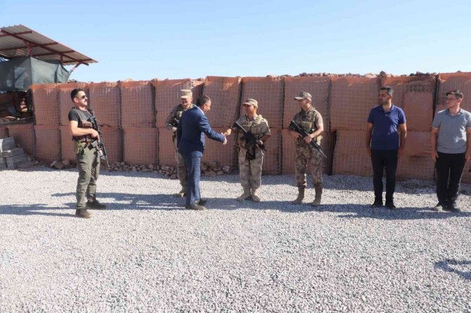 Siirt Valisi Hacıbektaşoğlu, Üs Bölgelerinde İncelemelerde Bulundu