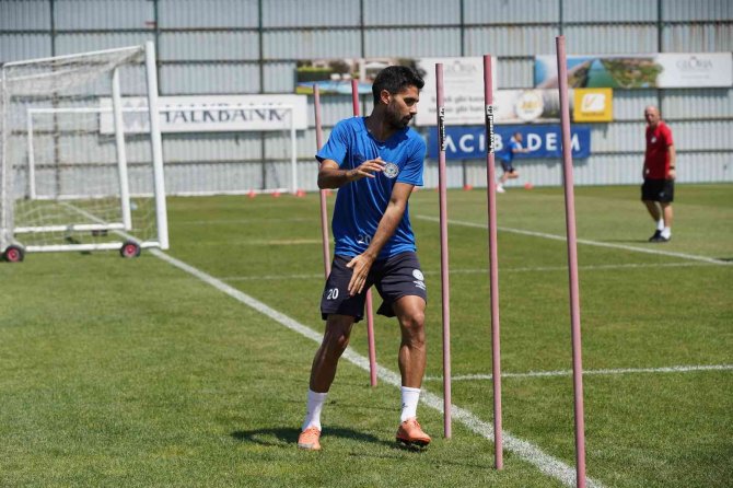 Bülent Korkmaz: "İ̇ki Mevkiiyi De Tamamladıktan Sonra Transferleri Tamamlamış Olacağız"
