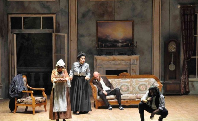 ’Çehov Vodvil’ Oyunu, Expo 2021 Hatay Tiyatro Festivali’nde Sahnelendi