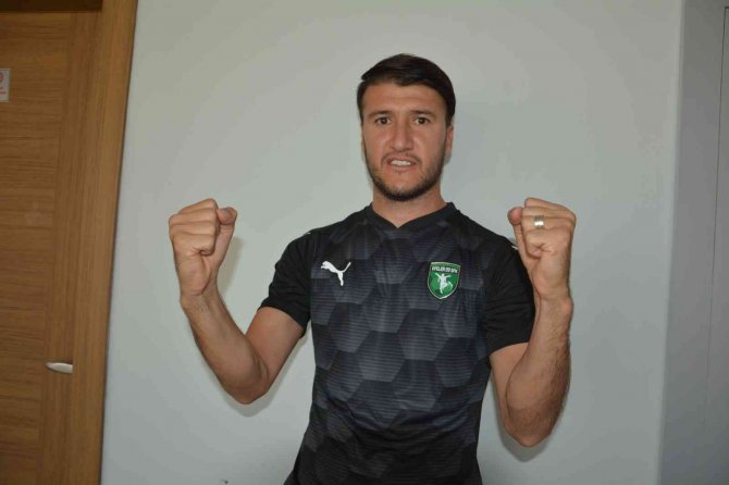Efeler 09 Sfk, Deniz’i Renklerine Bağladı