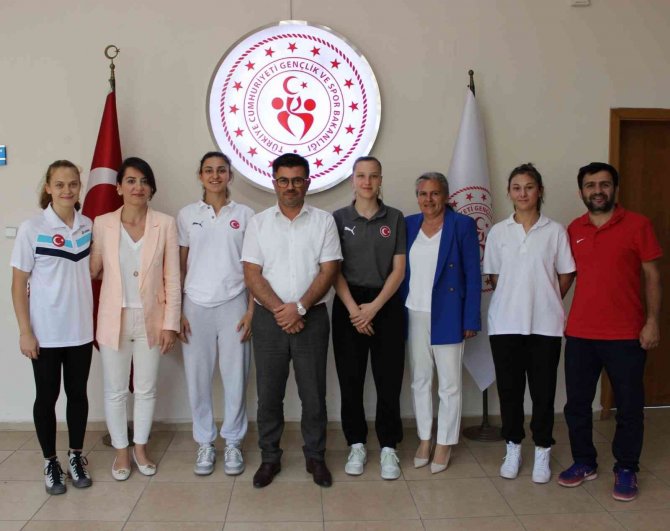Milli Sporculardan Yazıcı’ya Ziyaret