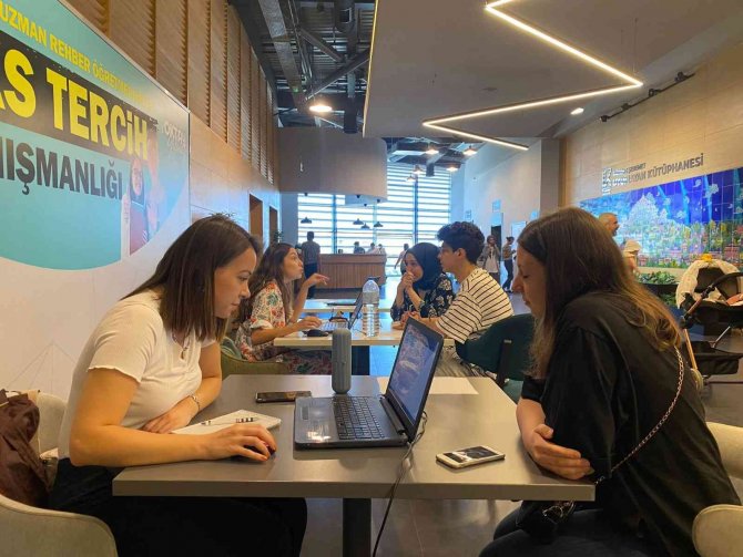 Yıldırım’dan Üniversite Adaylarına Ücretsiz Danışmanlık