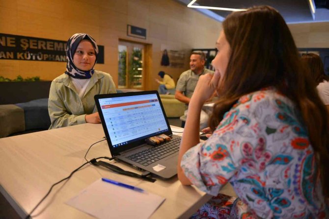 Yıldırım’dan Üniversite Adaylarına Ücretsiz Danışmanlık