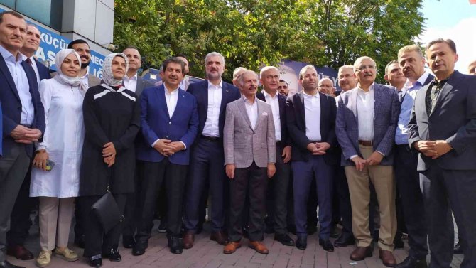 Ak Parti’nin “Yüz Yüze 100 Gün” Programı Küçükçekmece’de Başladı