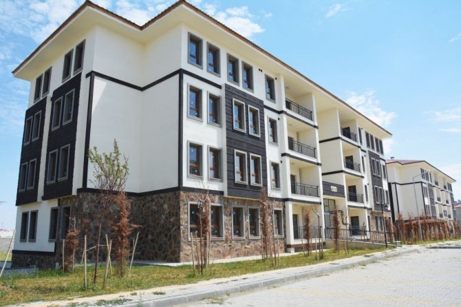 Milletvekili Çelebi: "300 Konutun Teslimine Ağustos Ayı İçinde Başlanacak"