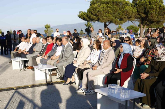 Altınova Belediyesi 15. Kültür Festivali Renkli Görüntülere Sahne Oluyor