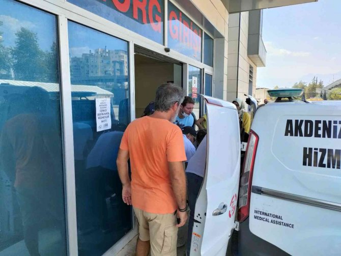 Alev Alan Otomobilde Hayatını Kaybeden Gencin Cenazesi Morgtan Alındı