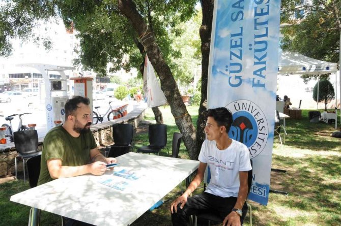 Batman Üniversitesi Aday Öğrencilere Tanıtılıyor