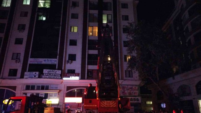 Alevler Daireyi Küle Çevirdi